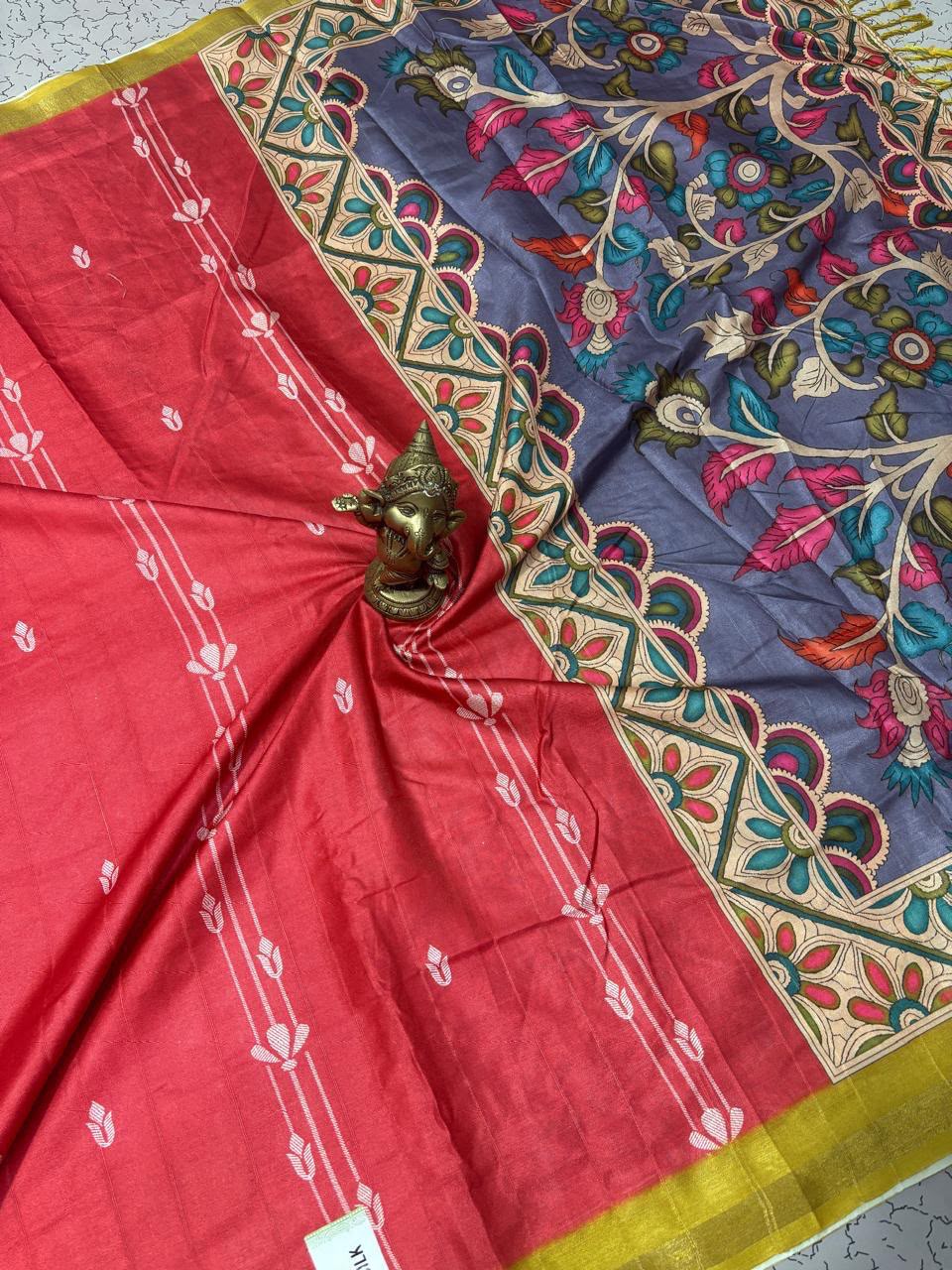 Grey Kalamkari Printed Pleat-Border & Pallu saree
